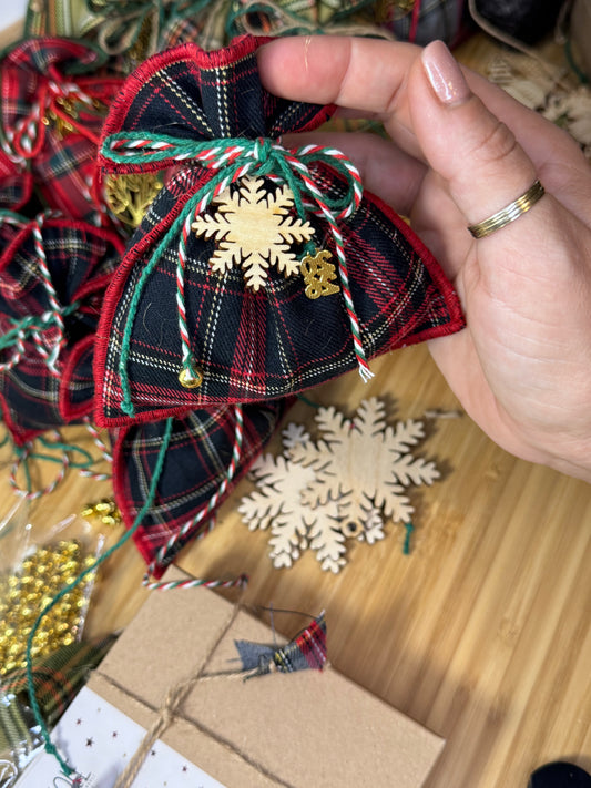 Γούρι/Στολίδι Με Άνθη Μεσογειακής Λεβάντας & Ξύλινο Διακοσμητικό